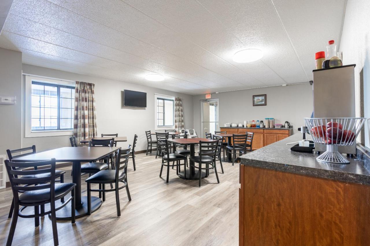 Fairbridge Inn Express Monroe City Extérieur photo
